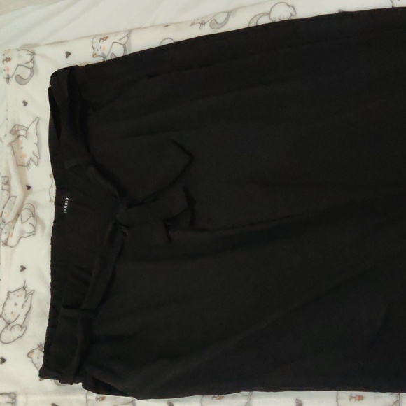 Torrid Black pants with front bow - Picture 4 of 5